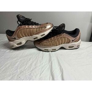 Nike Womens Air Max Tailwind 4 Metallic Red Bronze size 9